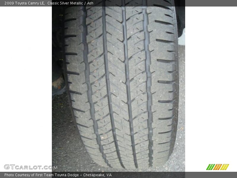 Classic Silver Metallic / Ash 2009 Toyota Camry LE