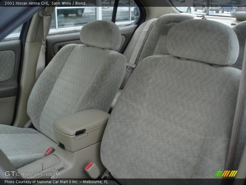 Satin White / Blond 2001 Nissan Altima GXE