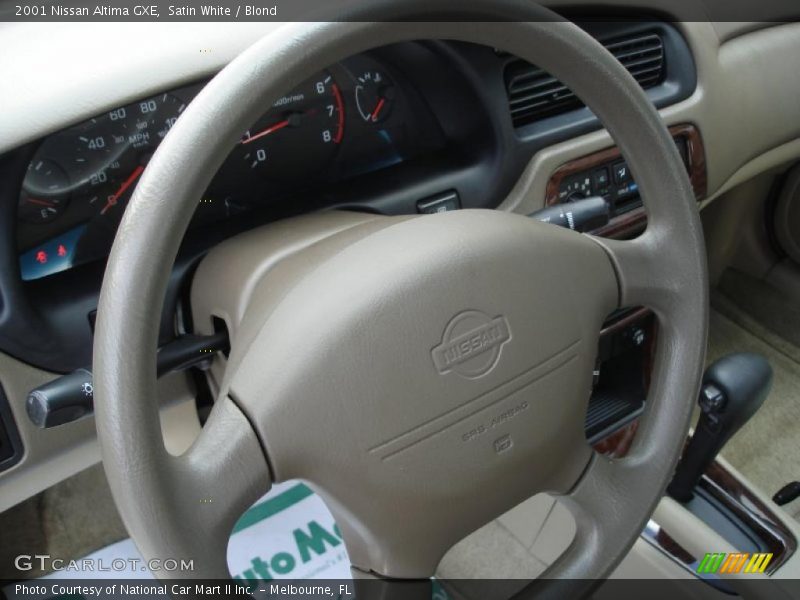 Satin White / Blond 2001 Nissan Altima GXE