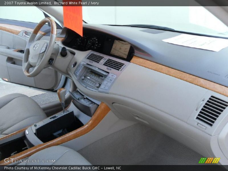 Blizzard White Pearl / Ivory 2007 Toyota Avalon Limited