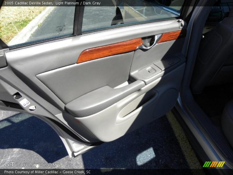 Light Platinum / Dark Gray 2005 Cadillac DeVille Sedan