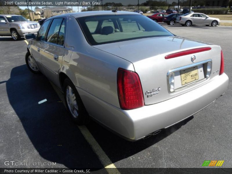 Light Platinum / Dark Gray 2005 Cadillac DeVille Sedan