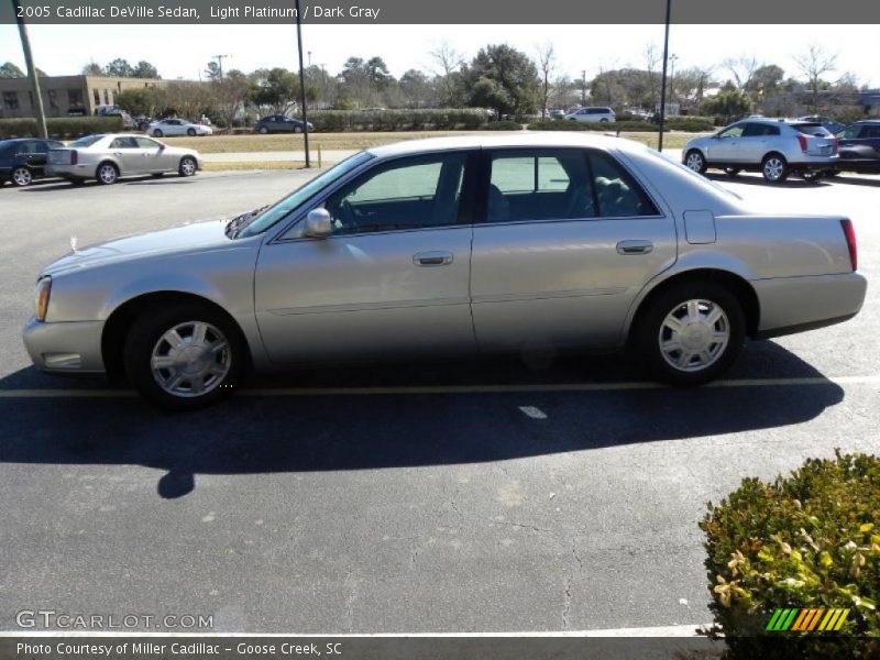 Light Platinum / Dark Gray 2005 Cadillac DeVille Sedan