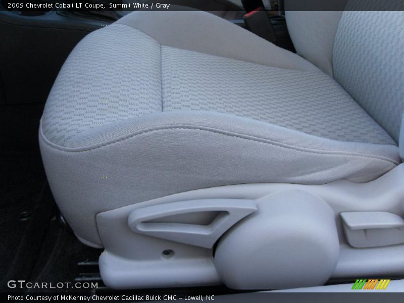 Summit White / Gray 2009 Chevrolet Cobalt LT Coupe