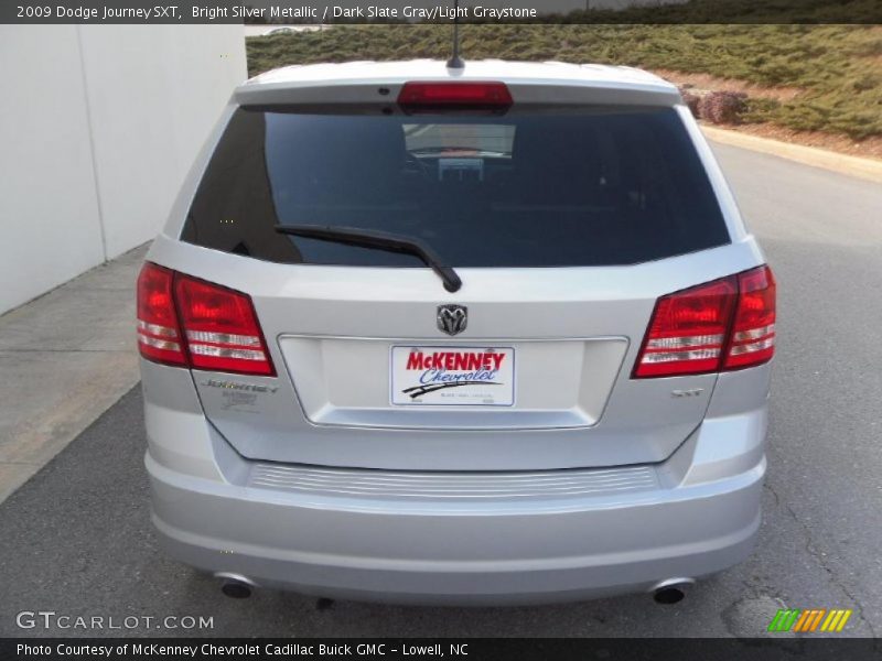 Bright Silver Metallic / Dark Slate Gray/Light Graystone 2009 Dodge Journey SXT