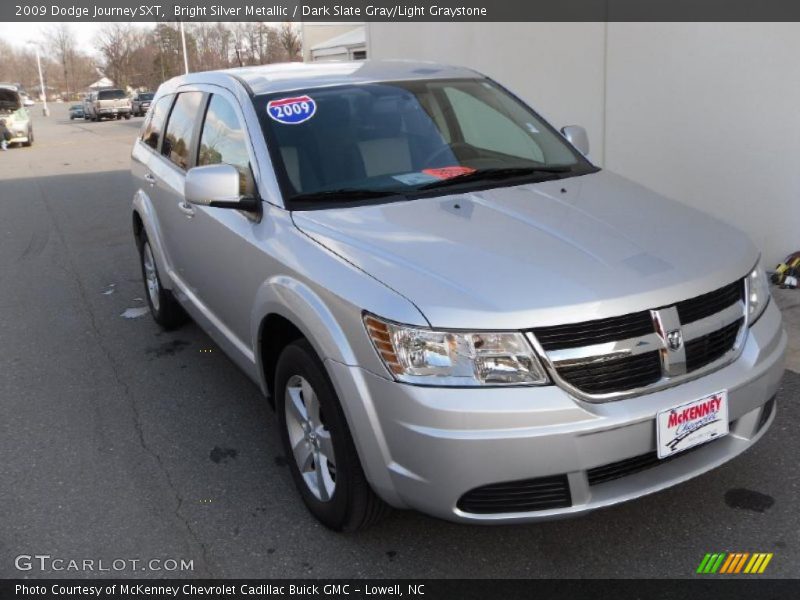 Bright Silver Metallic / Dark Slate Gray/Light Graystone 2009 Dodge Journey SXT