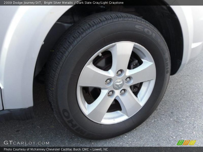 Bright Silver Metallic / Dark Slate Gray/Light Graystone 2009 Dodge Journey SXT