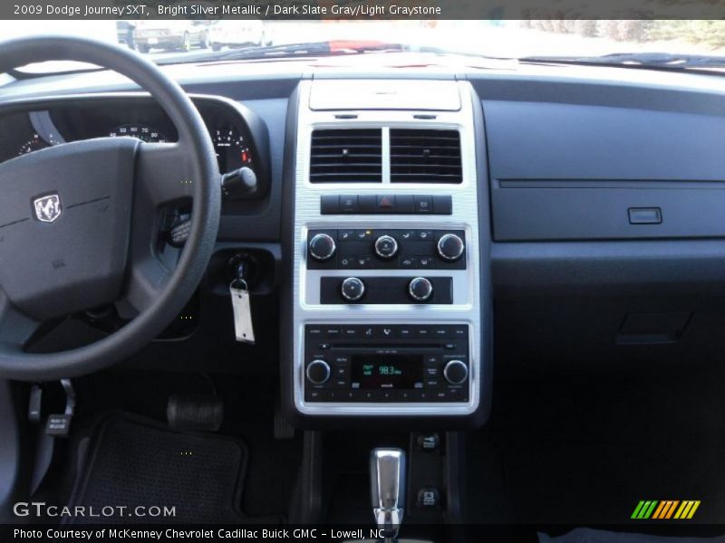 Bright Silver Metallic / Dark Slate Gray/Light Graystone 2009 Dodge Journey SXT