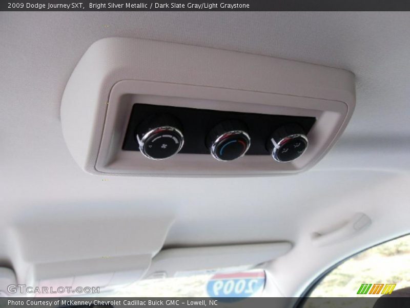 Bright Silver Metallic / Dark Slate Gray/Light Graystone 2009 Dodge Journey SXT