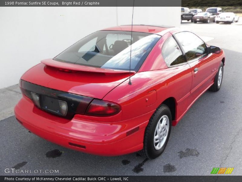 Bright Red / Graphite 1998 Pontiac Sunfire SE Coupe