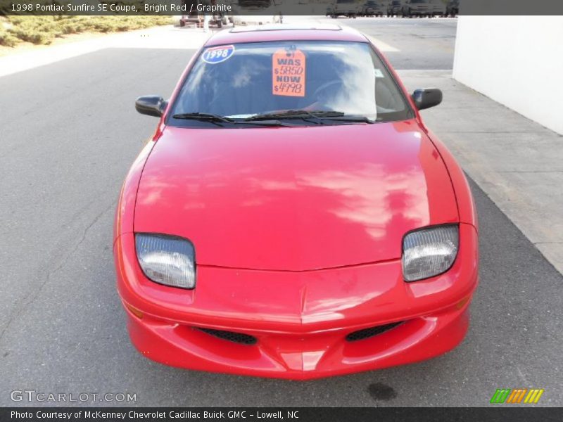 Bright Red / Graphite 1998 Pontiac Sunfire SE Coupe