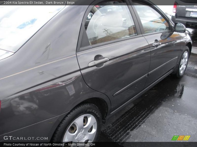 Dark Bronze / Beige 2004 Kia Spectra EX Sedan