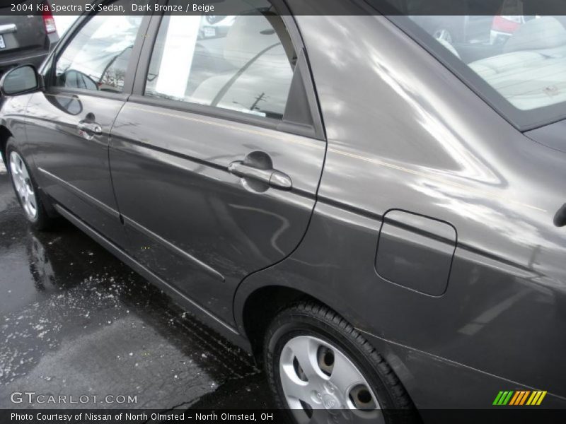 Dark Bronze / Beige 2004 Kia Spectra EX Sedan