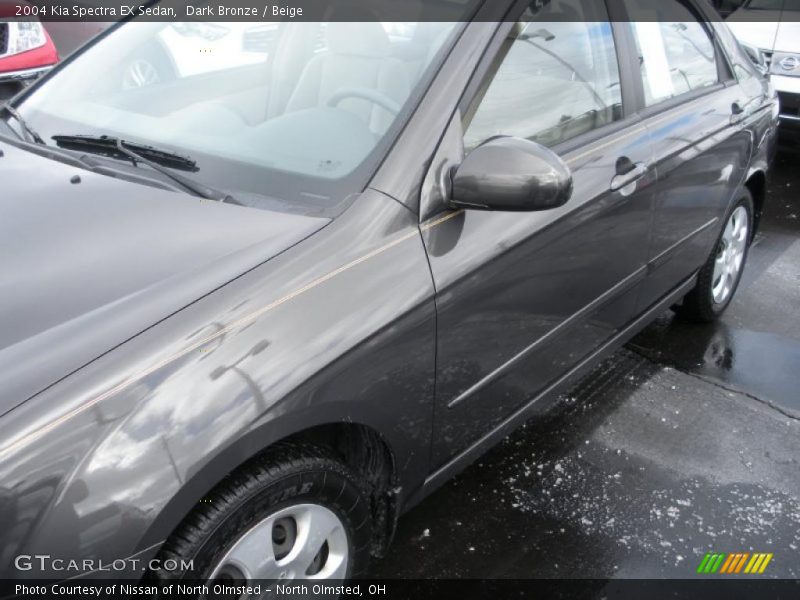 Dark Bronze / Beige 2004 Kia Spectra EX Sedan