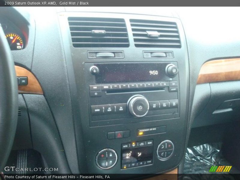 Gold Mist / Black 2009 Saturn Outlook XR AWD