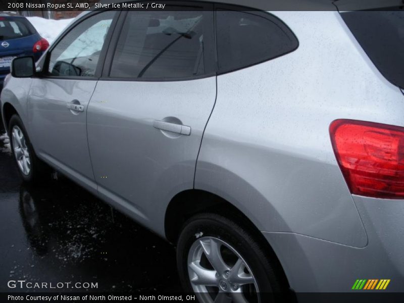 Silver Ice Metallic / Gray 2008 Nissan Rogue SL AWD