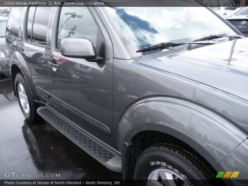 Storm Gray / Graphite 2009 Nissan Pathfinder SE 4x4