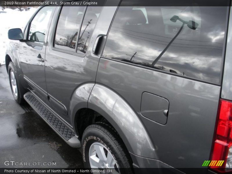 Storm Gray / Graphite 2009 Nissan Pathfinder SE 4x4