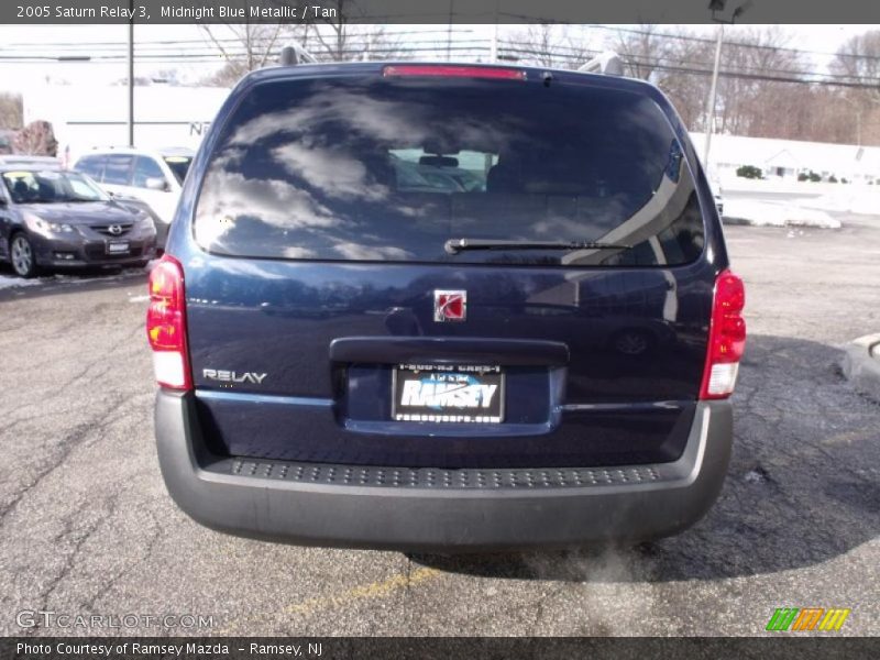 Midnight Blue Metallic / Tan 2005 Saturn Relay 3