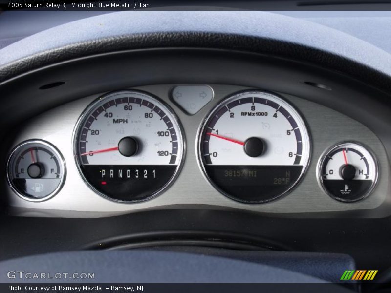 Midnight Blue Metallic / Tan 2005 Saturn Relay 3
