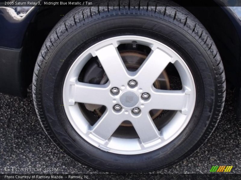 Midnight Blue Metallic / Tan 2005 Saturn Relay 3