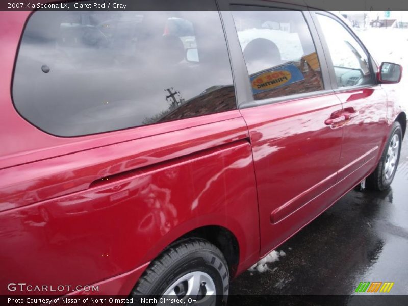 Claret Red / Gray 2007 Kia Sedona LX
