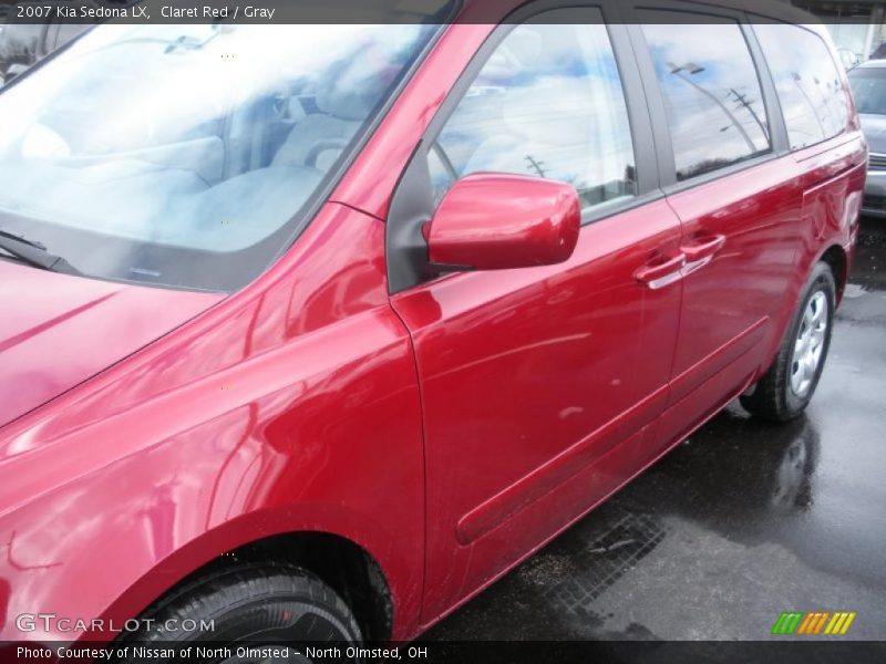 Claret Red / Gray 2007 Kia Sedona LX