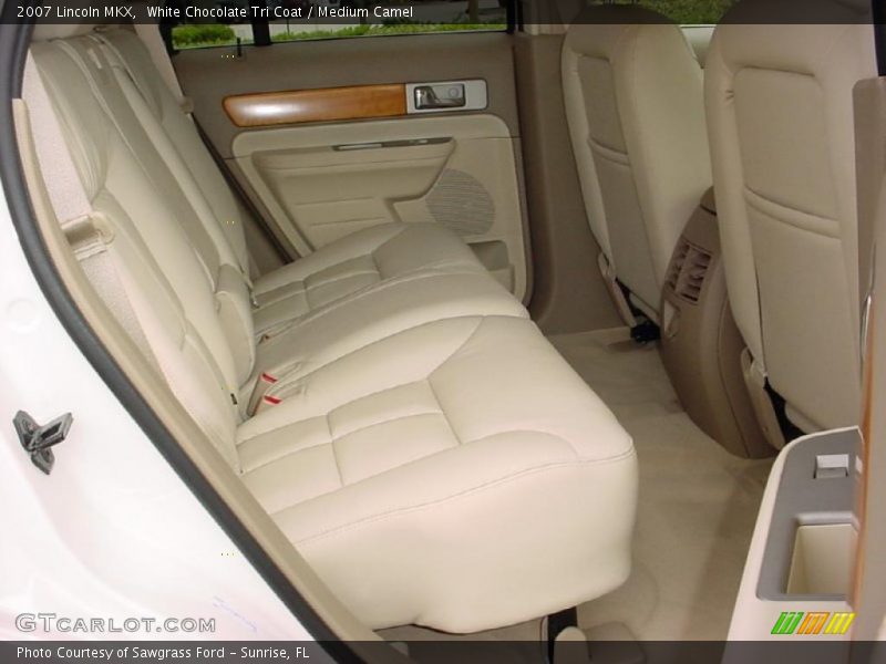 White Chocolate Tri Coat / Medium Camel 2007 Lincoln MKX