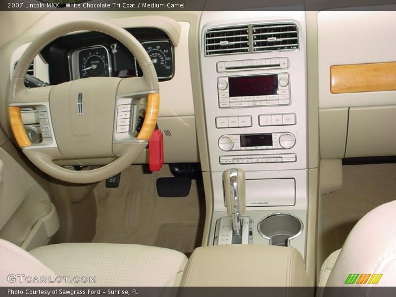 White Chocolate Tri Coat / Medium Camel 2007 Lincoln MKX