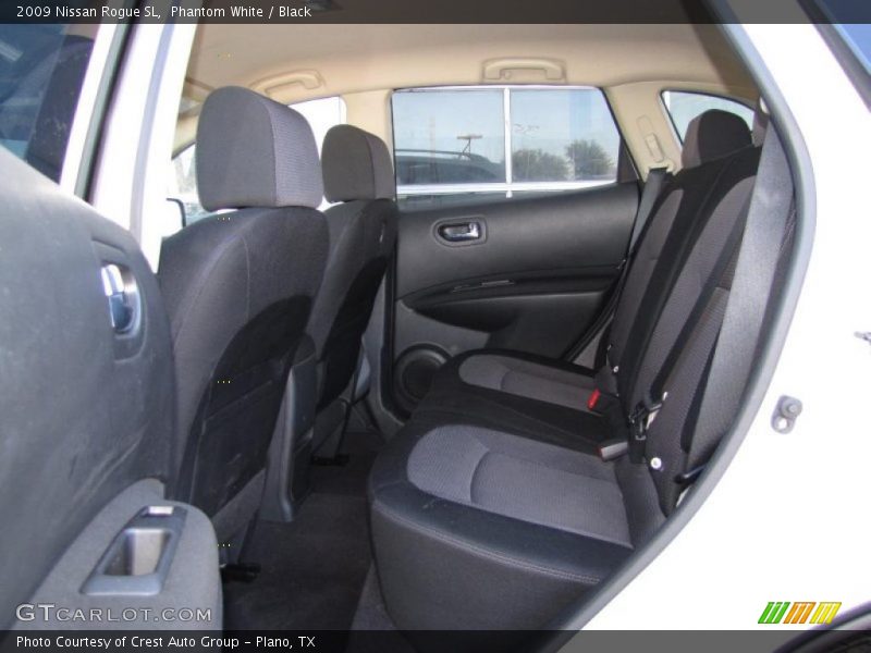 Phantom White / Black 2009 Nissan Rogue SL