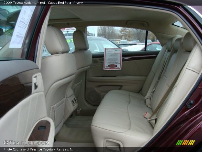 Cassis Red Pearl / Ivory 2009 Toyota Avalon Limited