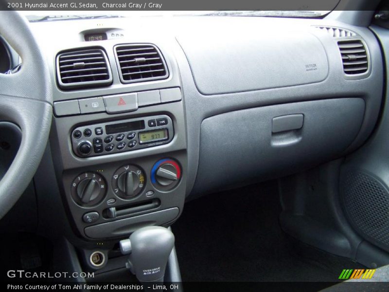 Charcoal Gray / Gray 2001 Hyundai Accent GL Sedan