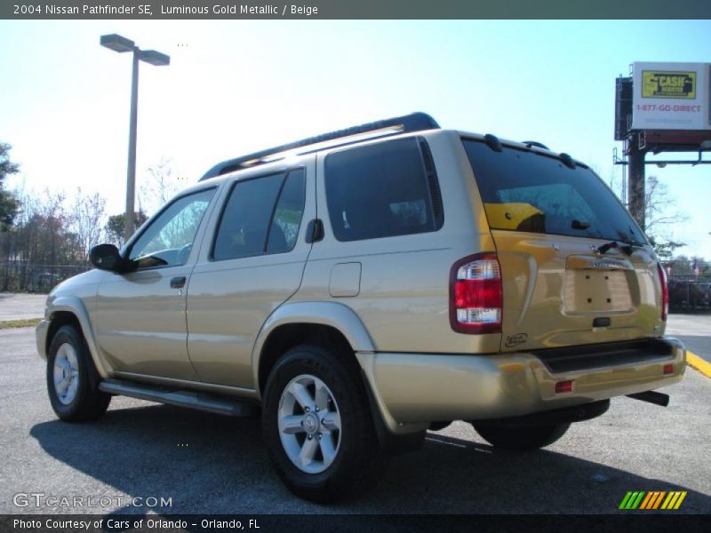 Luminous Gold Metallic / Beige 2004 Nissan Pathfinder SE