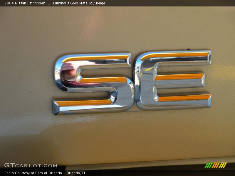 Luminous Gold Metallic / Beige 2004 Nissan Pathfinder SE