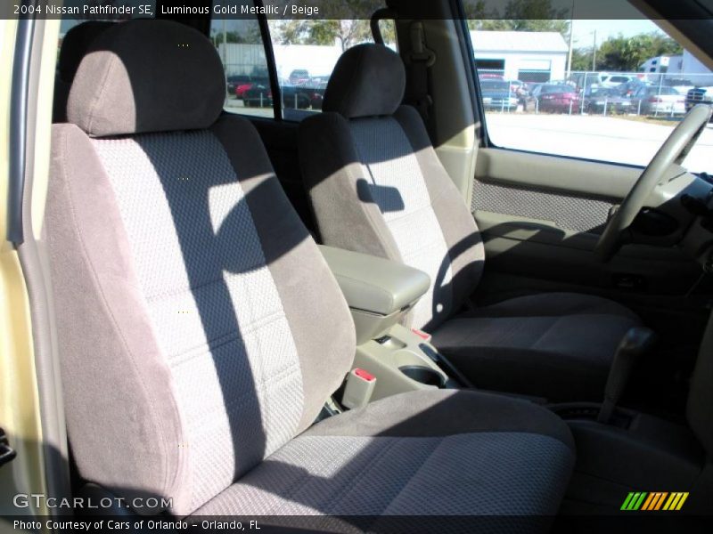 Luminous Gold Metallic / Beige 2004 Nissan Pathfinder SE