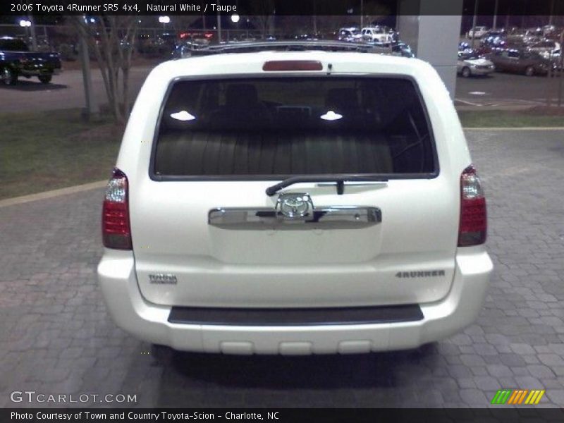 Natural White / Taupe 2006 Toyota 4Runner SR5 4x4