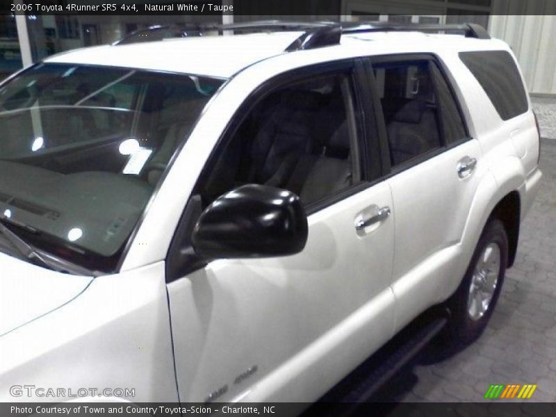 Natural White / Taupe 2006 Toyota 4Runner SR5 4x4