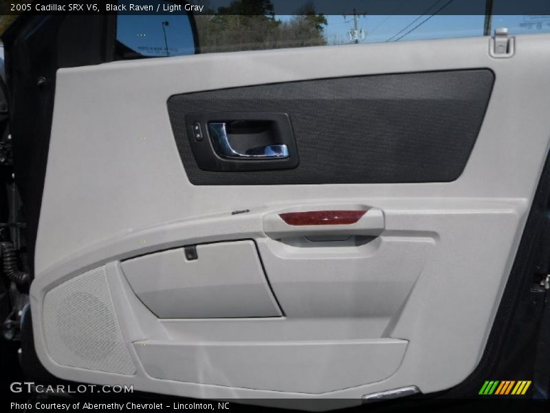 Black Raven / Light Gray 2005 Cadillac SRX V6