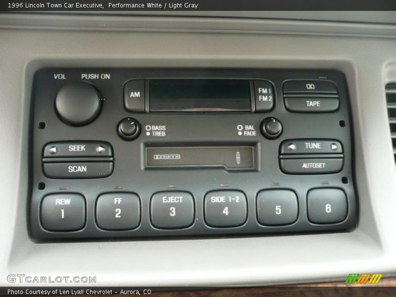 Performance White / Light Gray 1996 Lincoln Town Car Executive