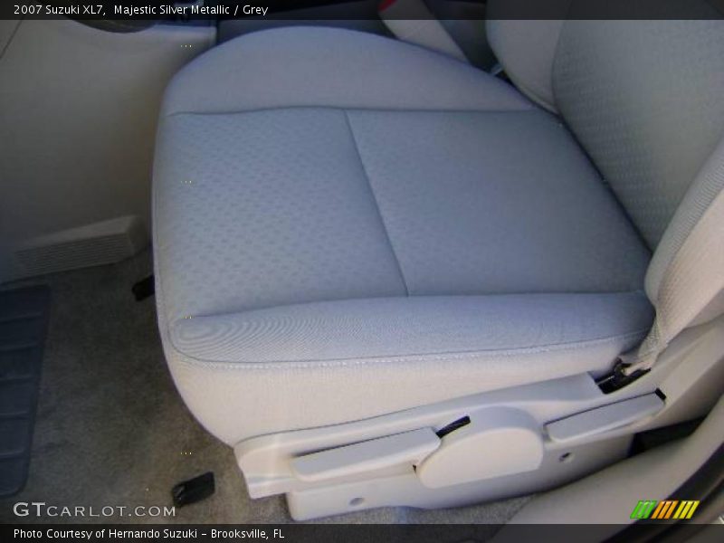 Majestic Silver Metallic / Grey 2007 Suzuki XL7