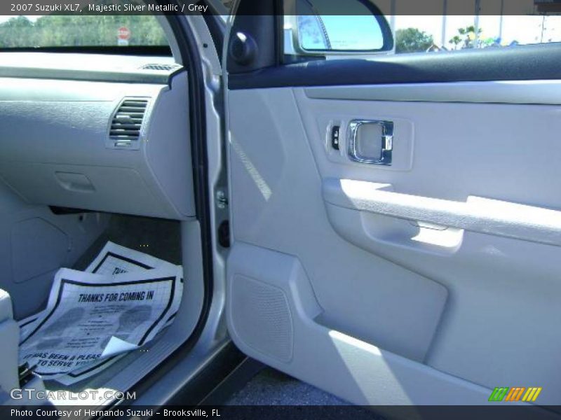 Majestic Silver Metallic / Grey 2007 Suzuki XL7