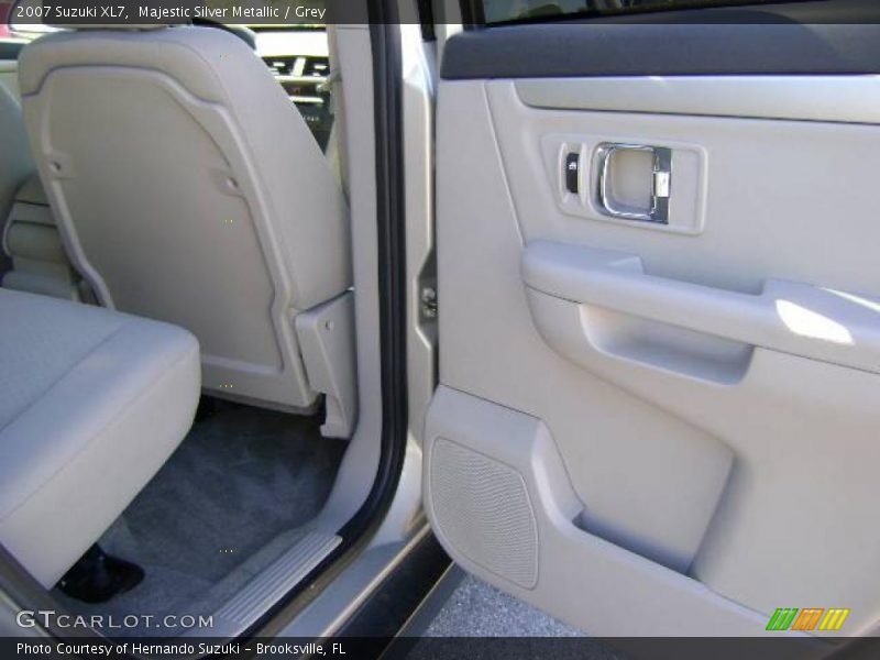 Majestic Silver Metallic / Grey 2007 Suzuki XL7