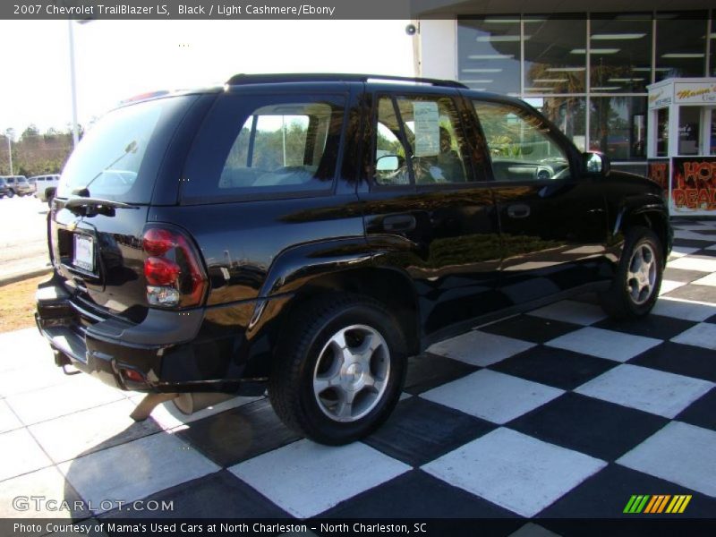 Black / Light Cashmere/Ebony 2007 Chevrolet TrailBlazer LS