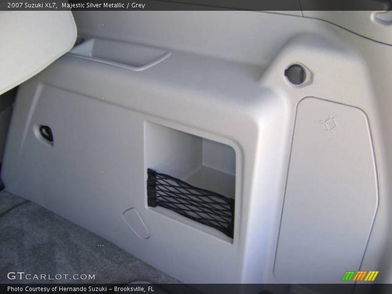 Majestic Silver Metallic / Grey 2007 Suzuki XL7
