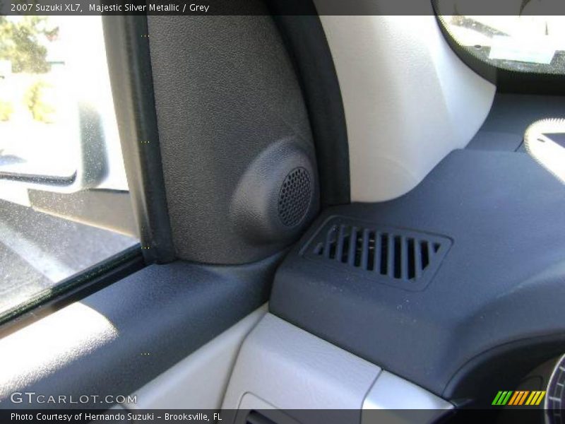 Majestic Silver Metallic / Grey 2007 Suzuki XL7