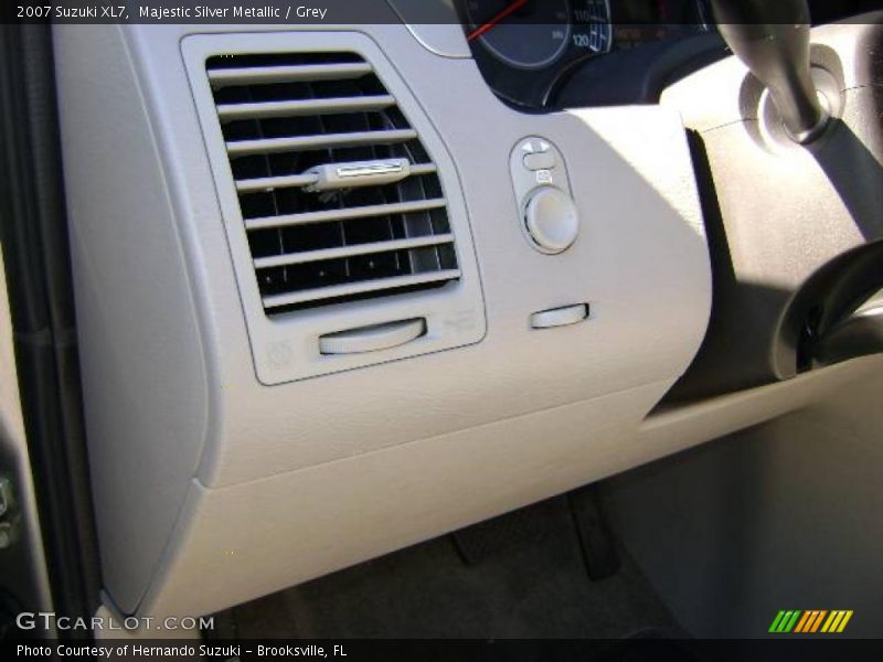 Majestic Silver Metallic / Grey 2007 Suzuki XL7