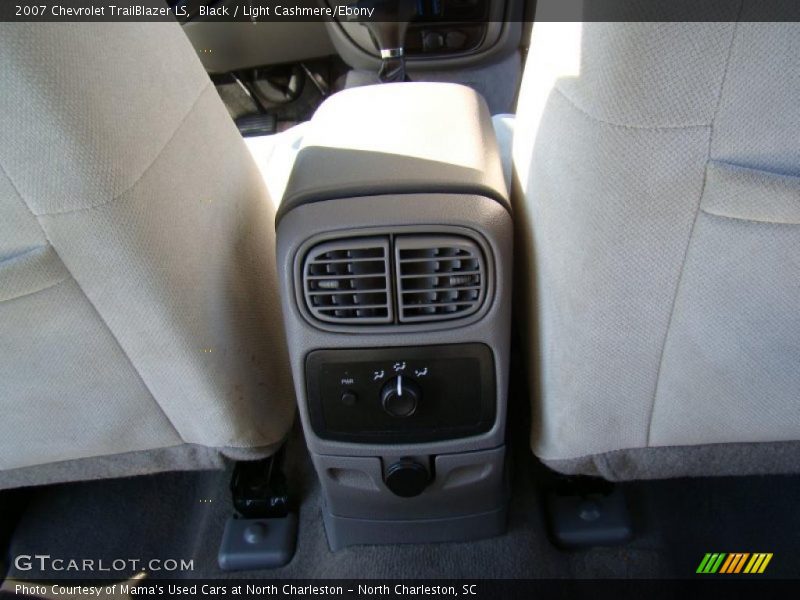 Black / Light Cashmere/Ebony 2007 Chevrolet TrailBlazer LS