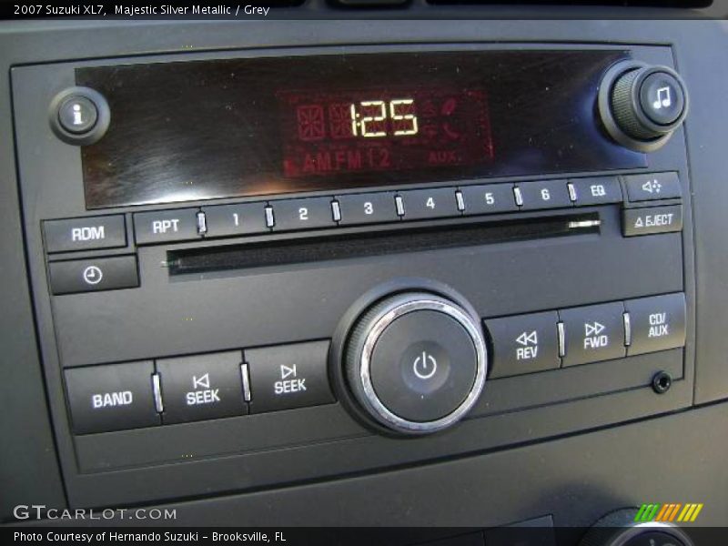 Majestic Silver Metallic / Grey 2007 Suzuki XL7