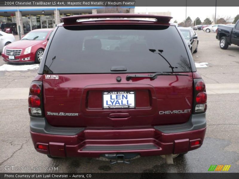 Majestic Red Metallic / Medium Pewter 2004 Chevrolet TrailBlazer LS 4x4