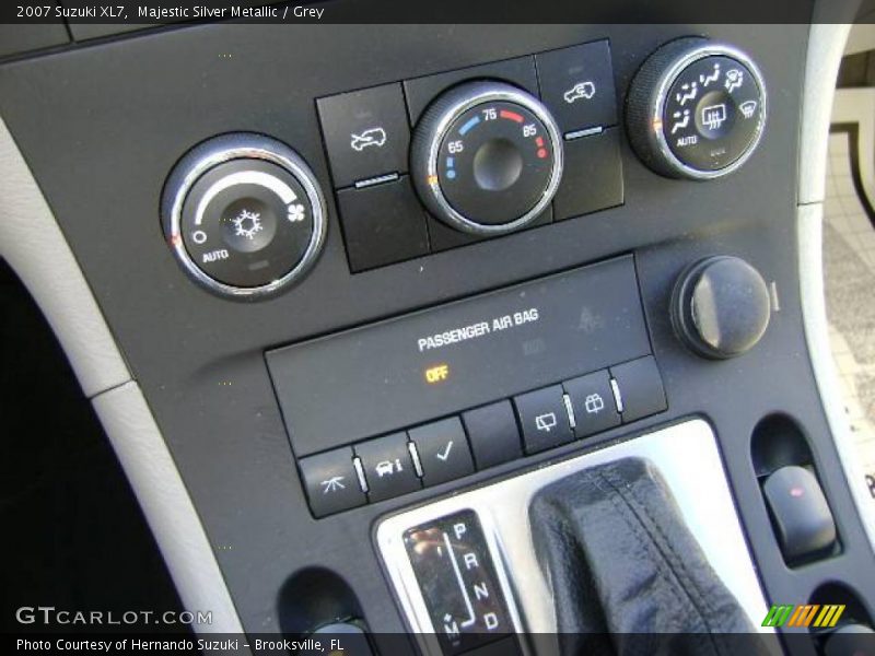 Majestic Silver Metallic / Grey 2007 Suzuki XL7